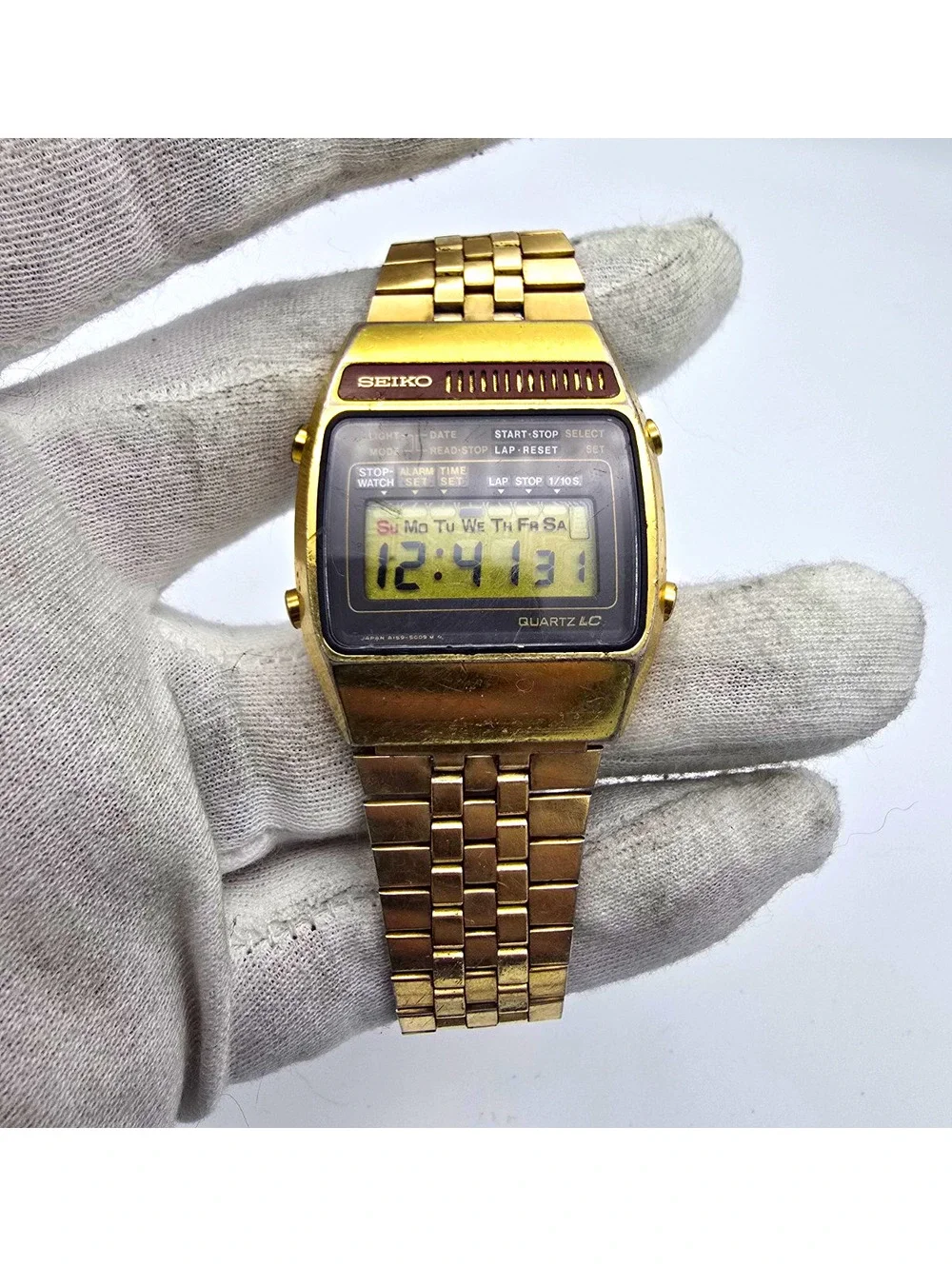 Vintage Seiko Quartz LC Digital Watch Gold Tone Speaker Grill A159-5009 Running